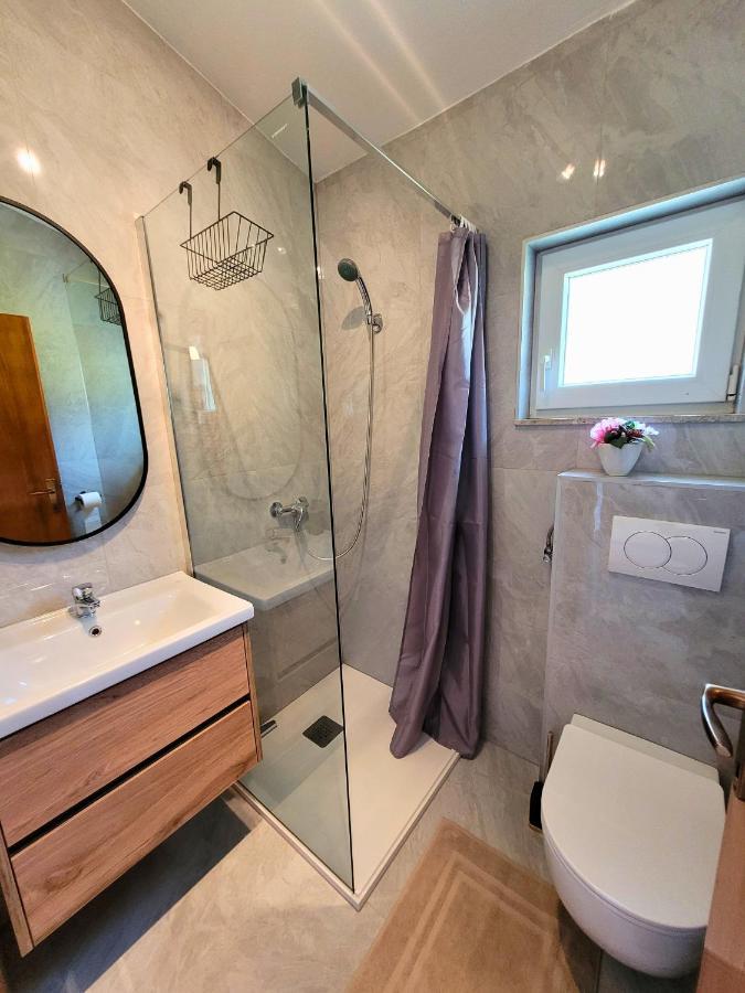 Apartment Jelena Vir Ngoại thất bức ảnh